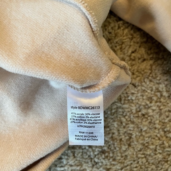 Barefoot Dreams Malibu Brushed Fleece Pajamas - Picture 7 of 12